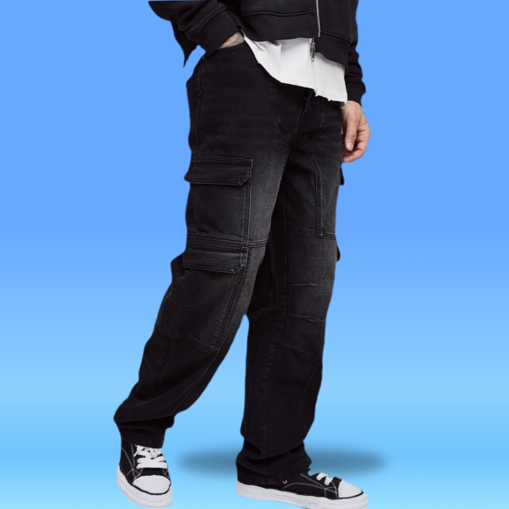 NW/oT Black Cargo Jeans Baggy Washed Out Distressed